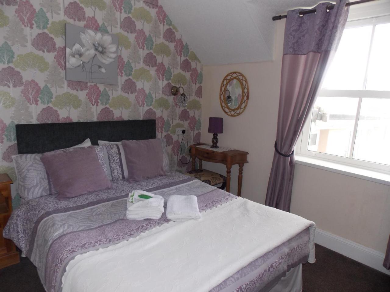 Ivy Bank Guest House Tenby Exterior foto