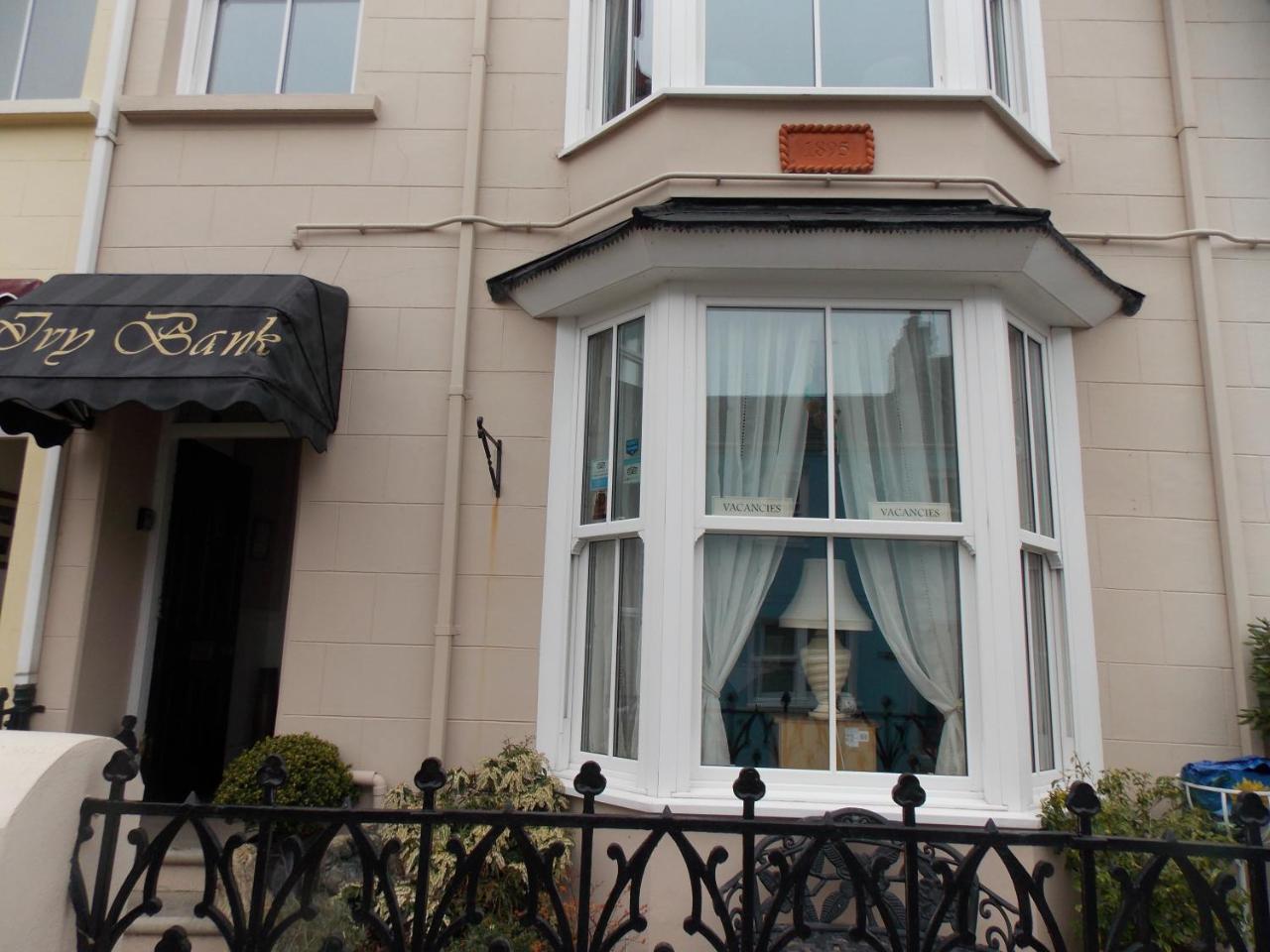 Ivy Bank Guest House Tenby Exterior foto