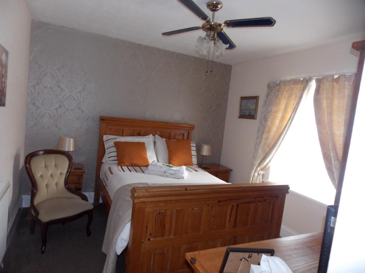 Ivy Bank Guest House Tenby Exterior foto